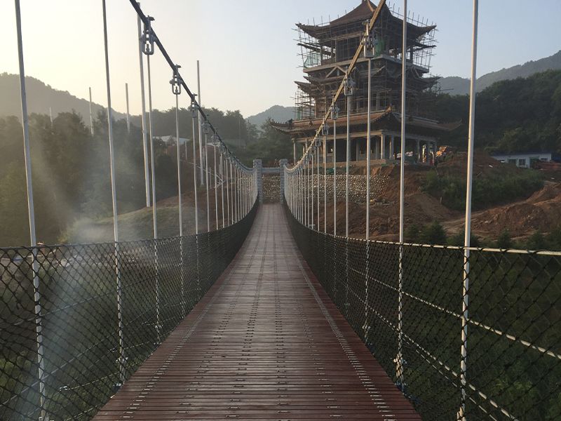木質(zhì)吊橋