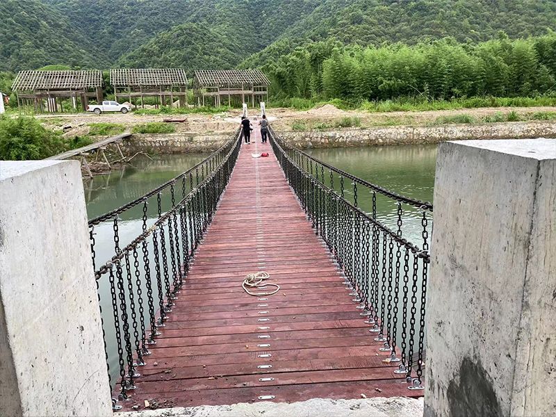 木質(zhì)吊橋