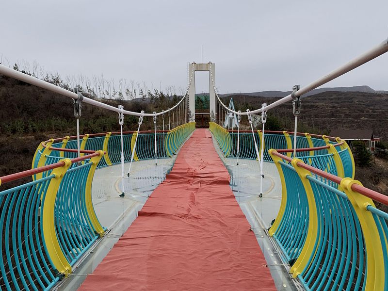 玻璃吊橋